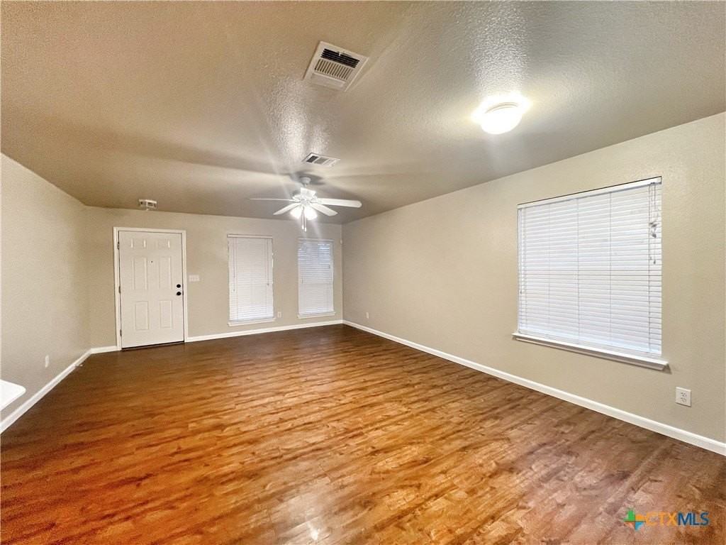 364 Starling Crk - Photo 4 of 29