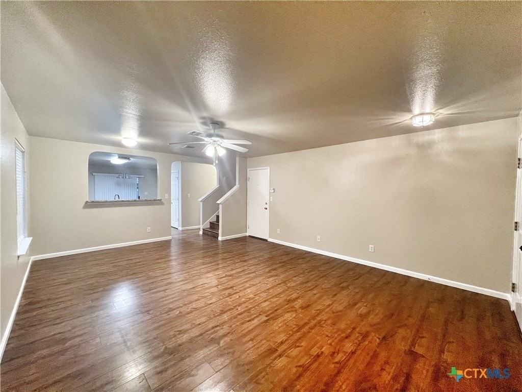 364 Starling Crk - Photo 5 of 29