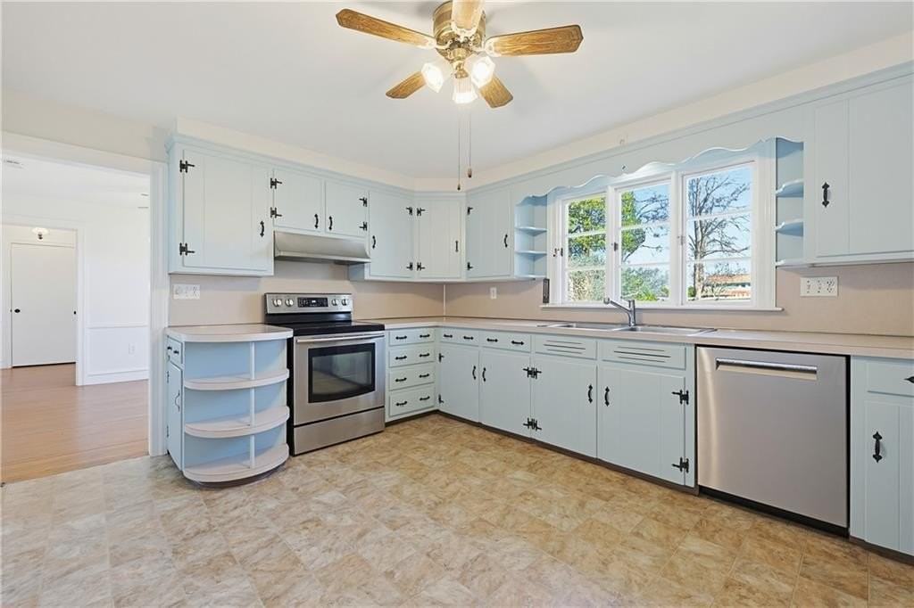 111 Beach Rd - Photo 5 of 17