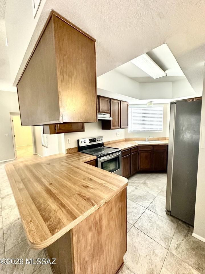 4300 W Pyracantha Dr - Photo 6 of 18