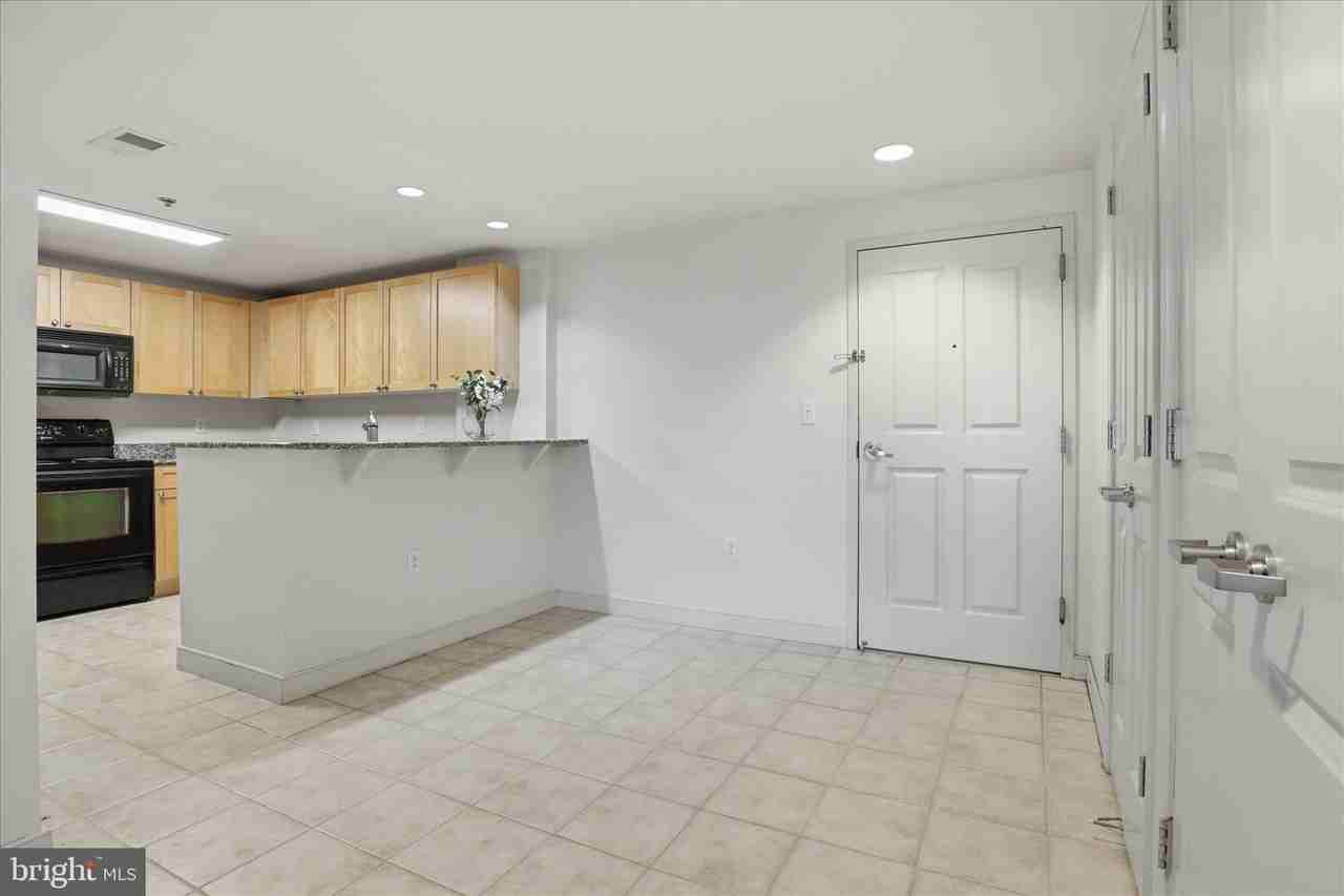 777 7th St Nw #732 - Photo 4 of 29