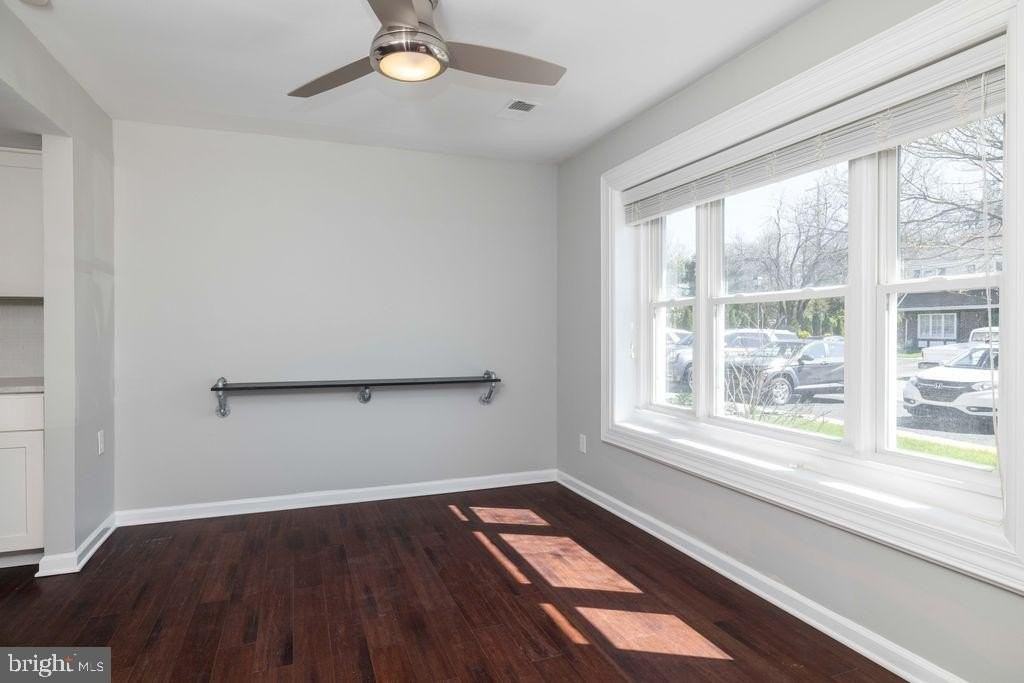 3206 Emerald Pl - Photo 3 of 27