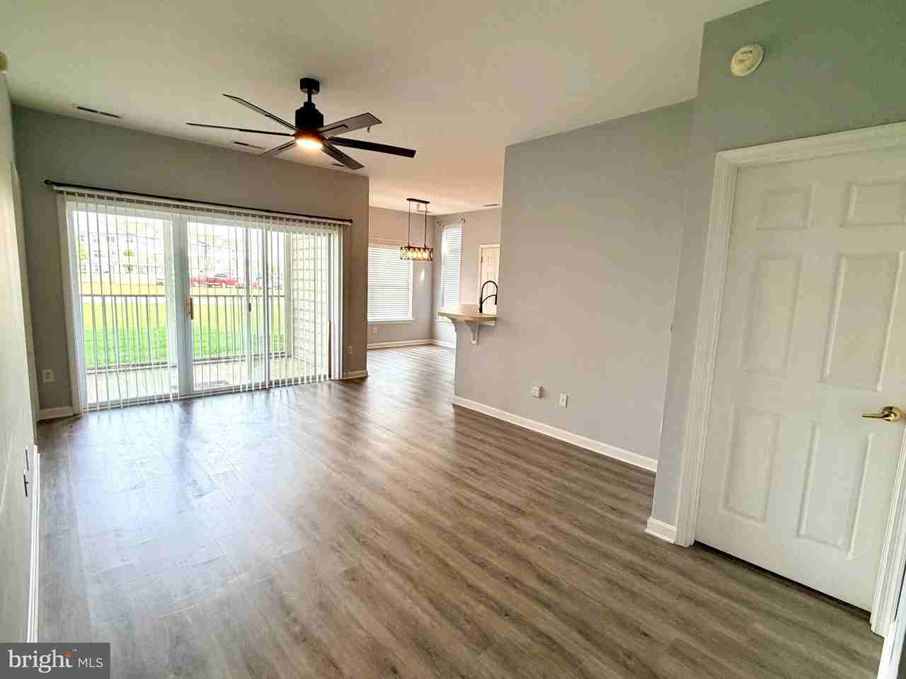 2901C S Heather Dr - Photo 2 of 22