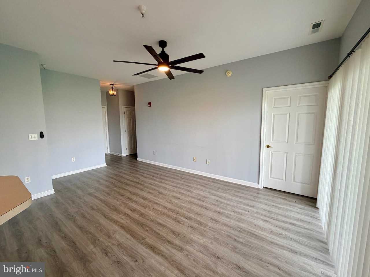 2901C S Heather Dr - Photo 4 of 22