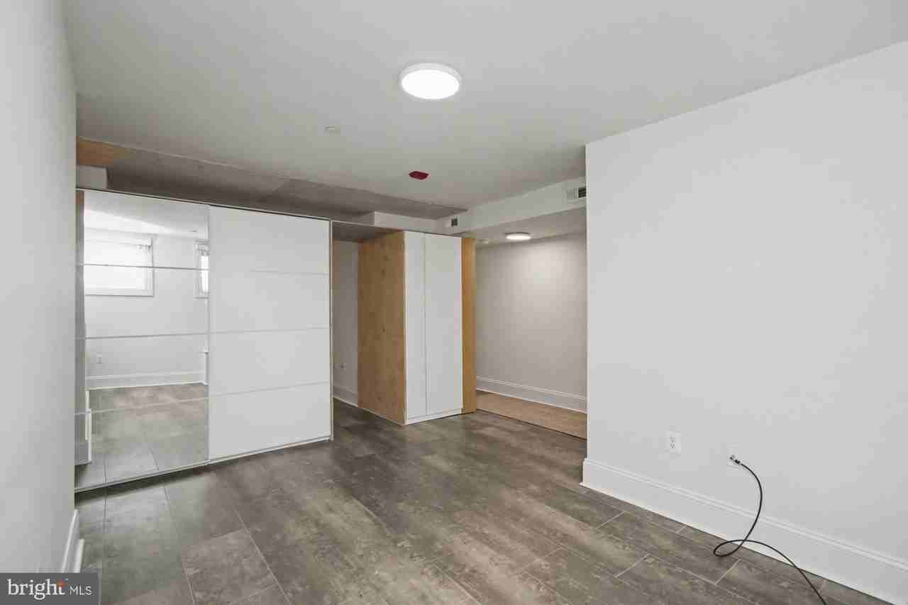 1625 Saint Paul St #B - Photo 4 of 16