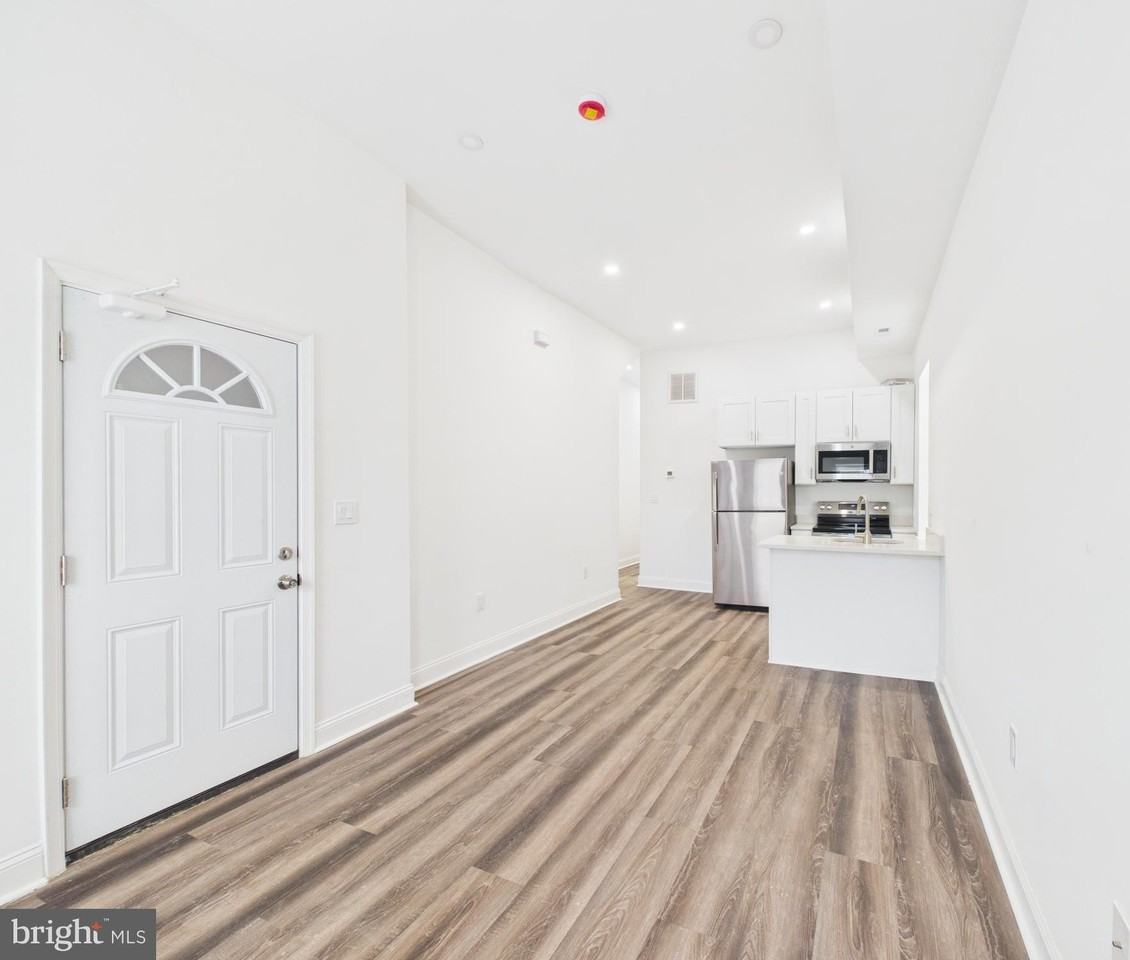1315 Harlem Ave #B - Photo 2 of 25