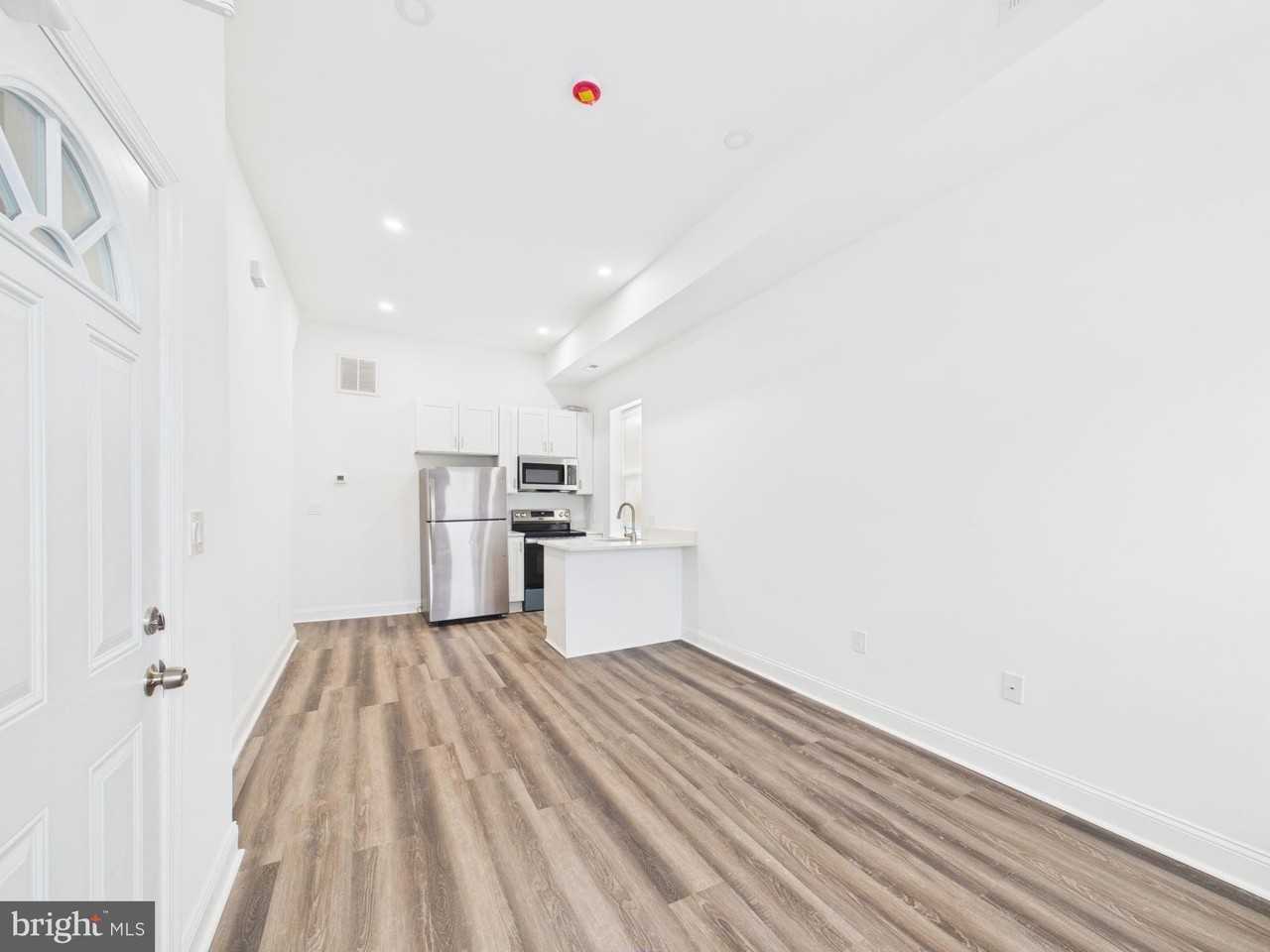 1315 Harlem Ave #B - Photo 3 of 25