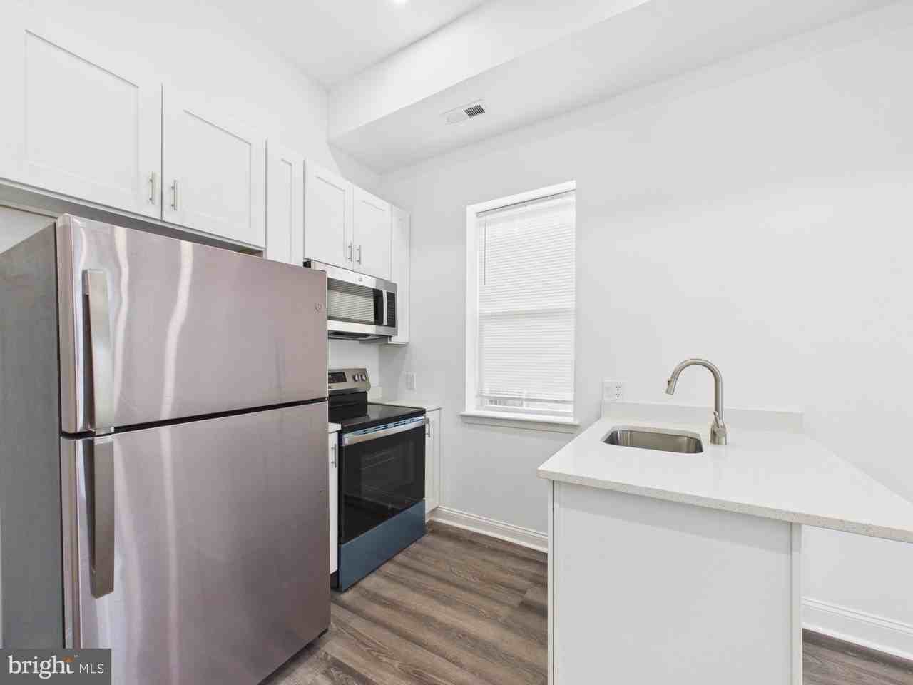 1315 Harlem Ave #B - Photo 5 of 25