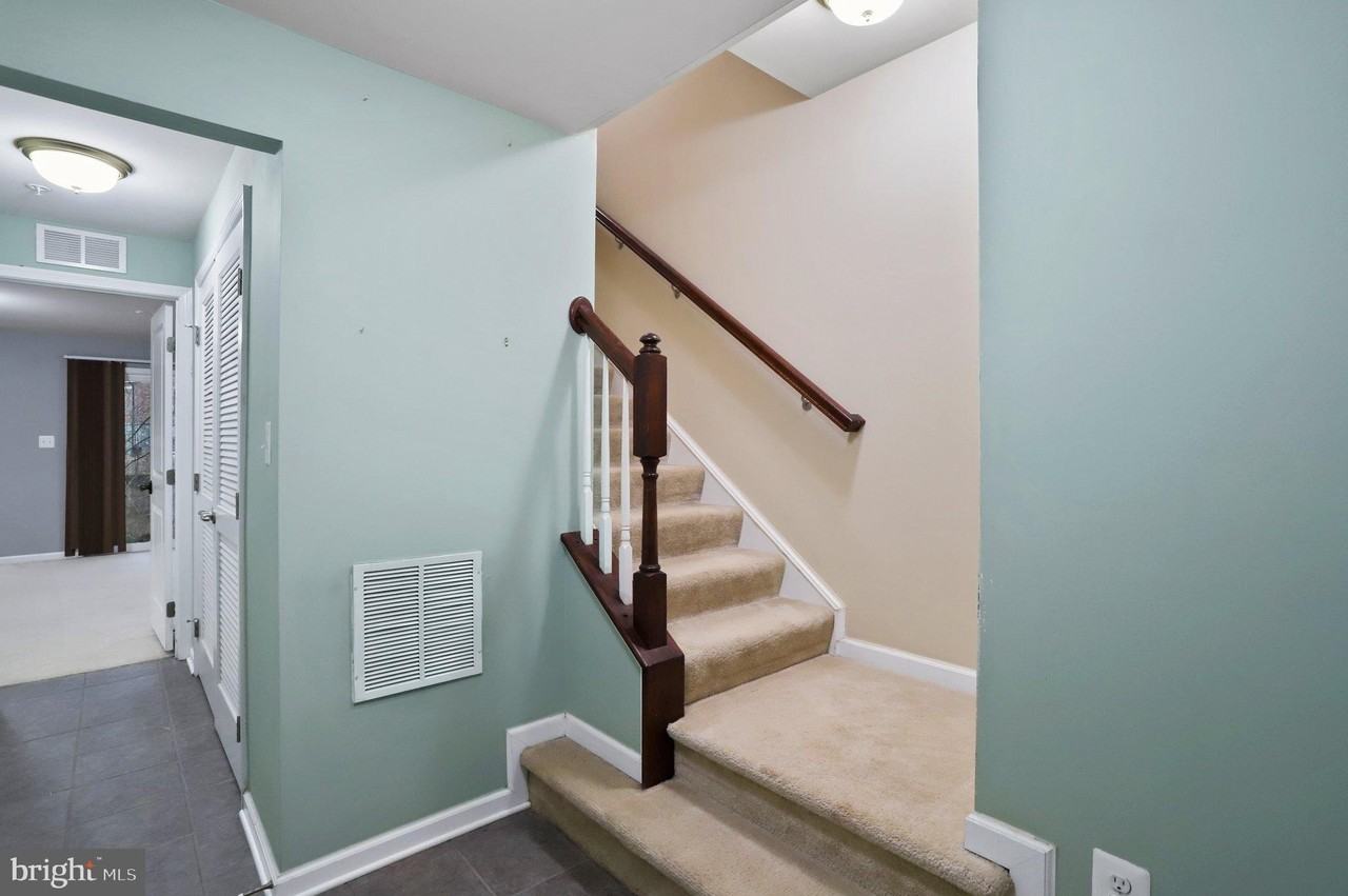 8079 Locust Mill St - Photo 3 of 37