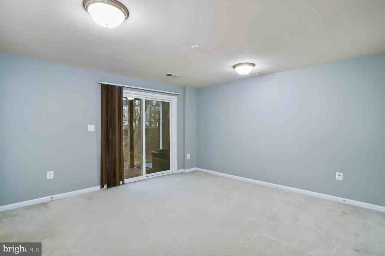 8079 Locust Mill St - Photo 6 of 37