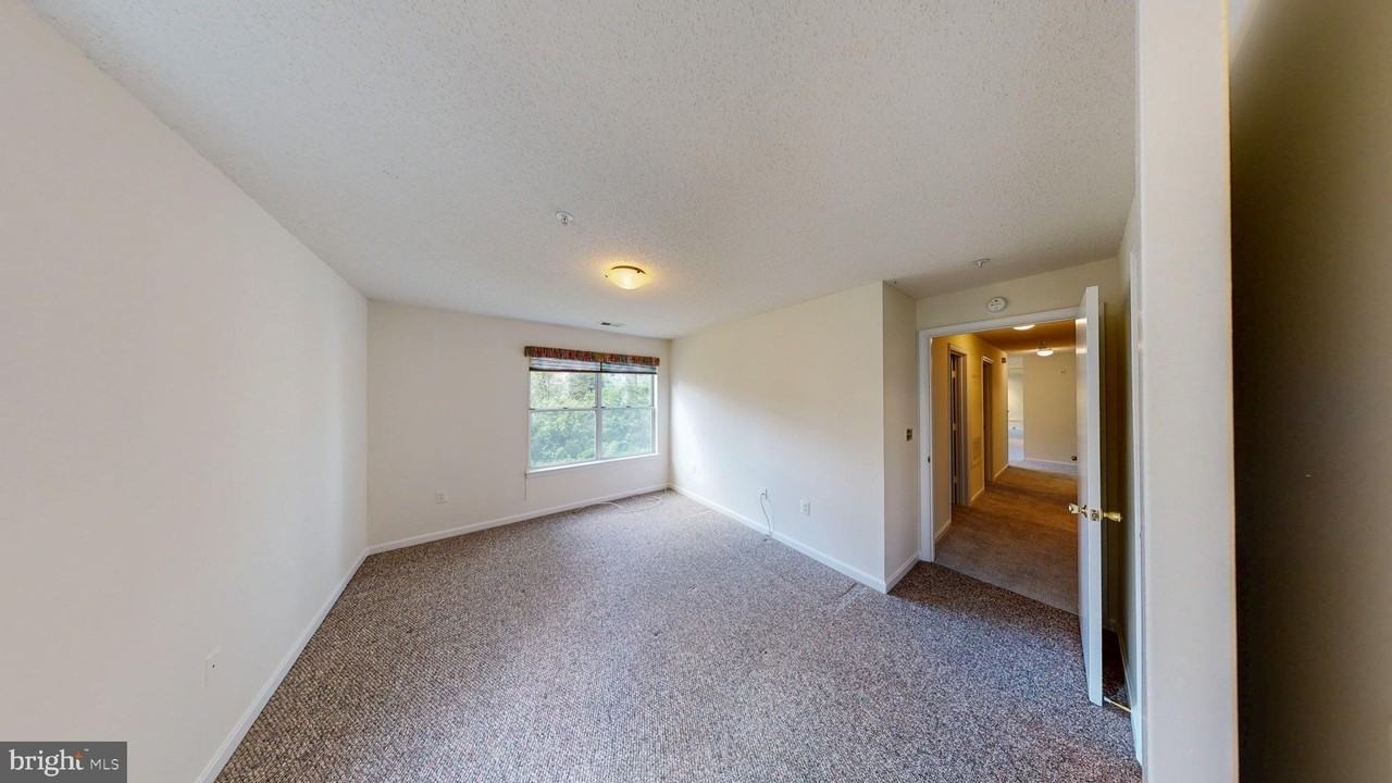 2806 Clear Shot Dr #3 - Photo 3 of 14