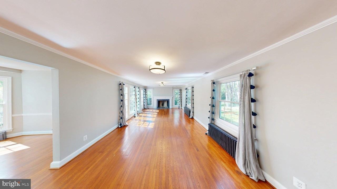 7309 River Rd - Photo 7 of 34