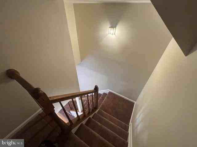 1430 Wake Forest Dr - Photo 4 of 28