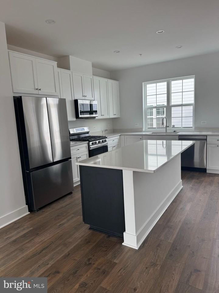 4033 Odessa Shannon Way - Photo 2 of 10