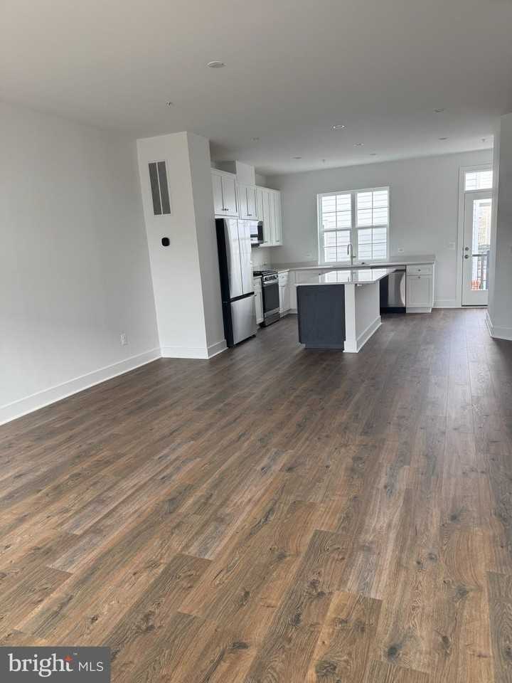 4033 Odessa Shannon Way - Photo 3 of 10