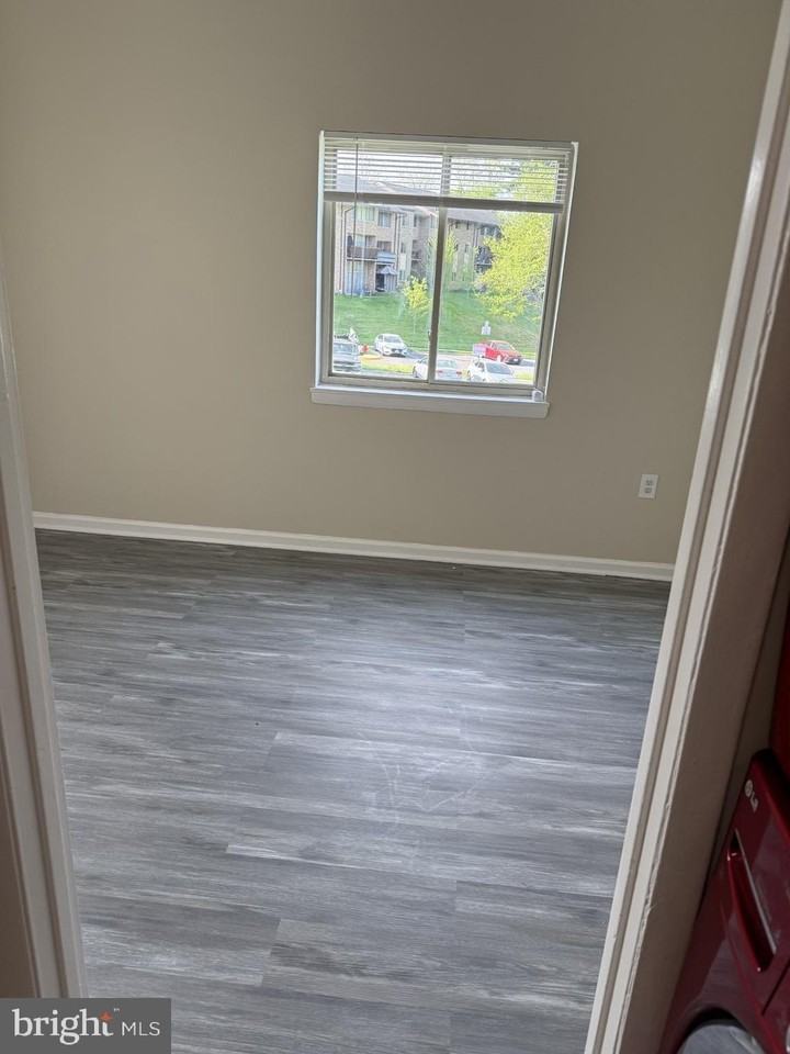 18724 Walkers Choice Rd #2 - Photo 6 of 17