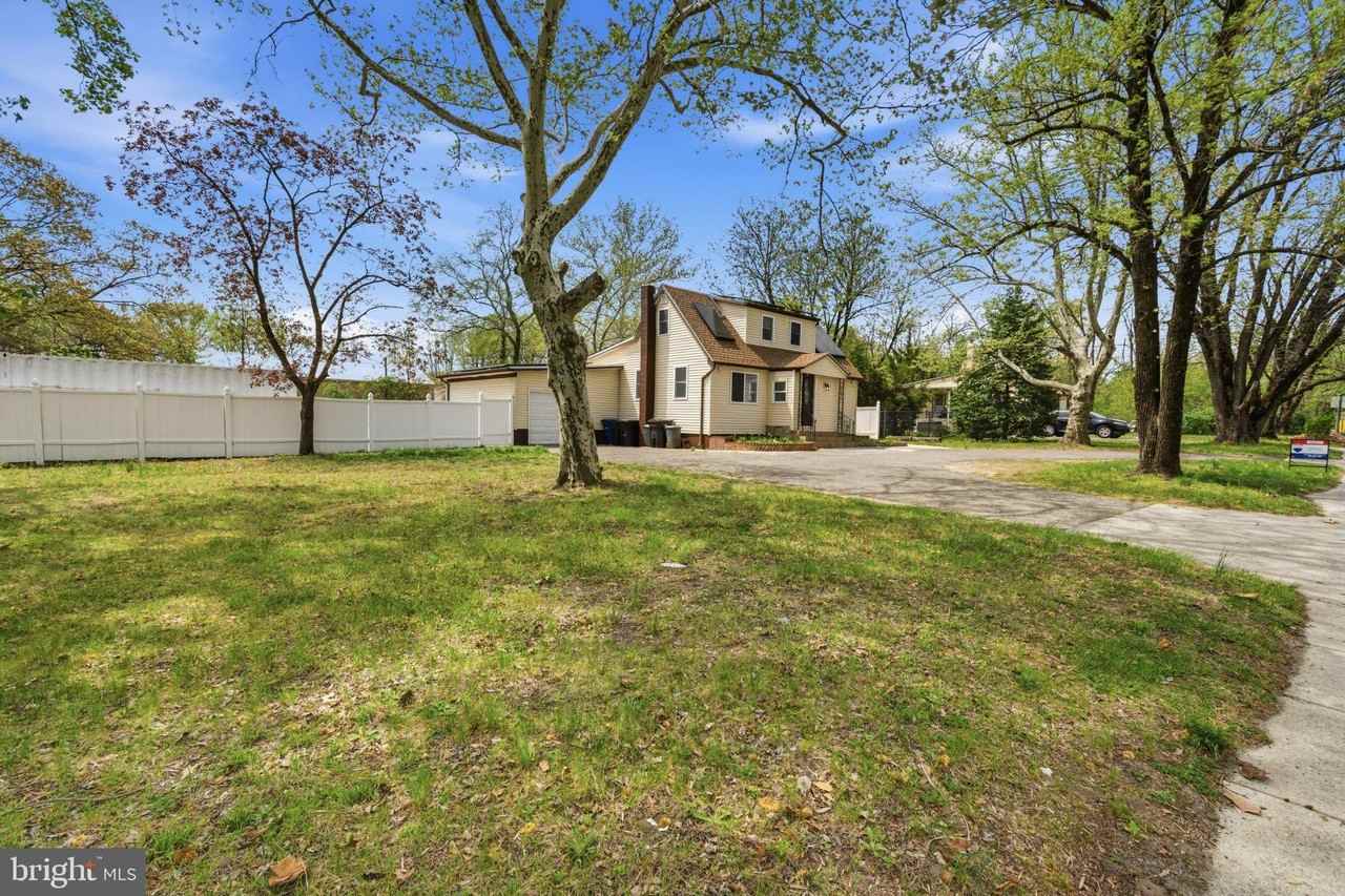 28 Hartford Rd - Photo 3 of 27