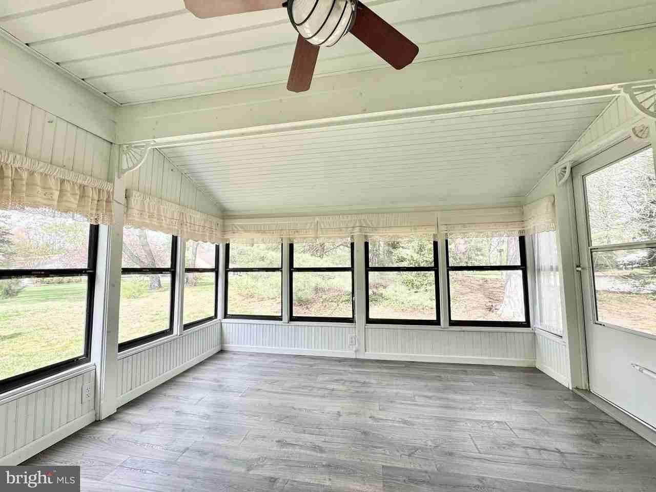 1 Foxborough Ct - Photo 6 of 21