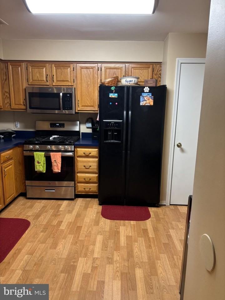 107 Wharton Rd - Photo 6 of 13