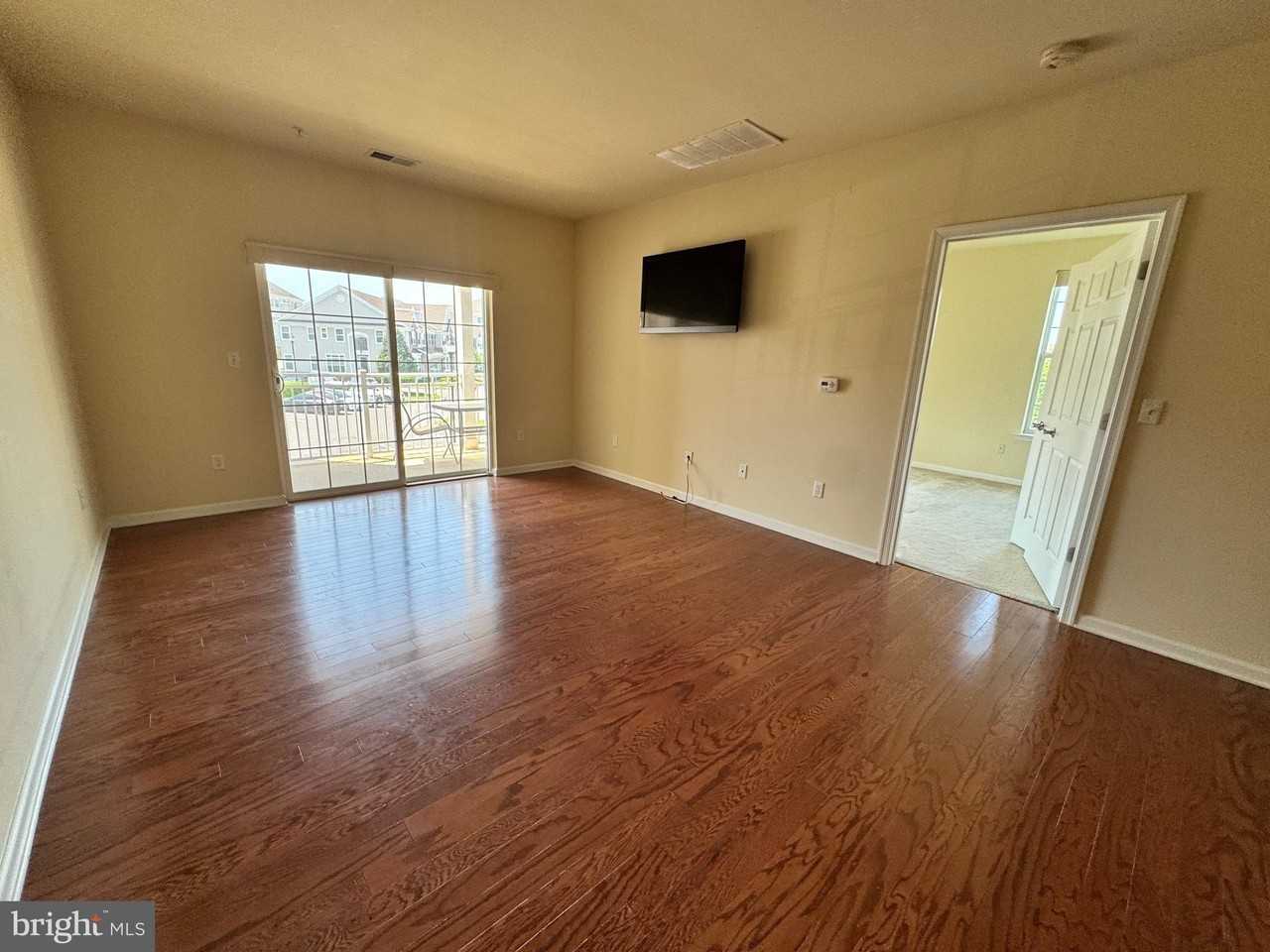 4322 Champions Run - Photo 2 of 24