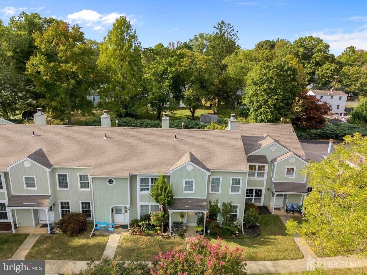 5 Pond View Dr - Photo 4 of 28