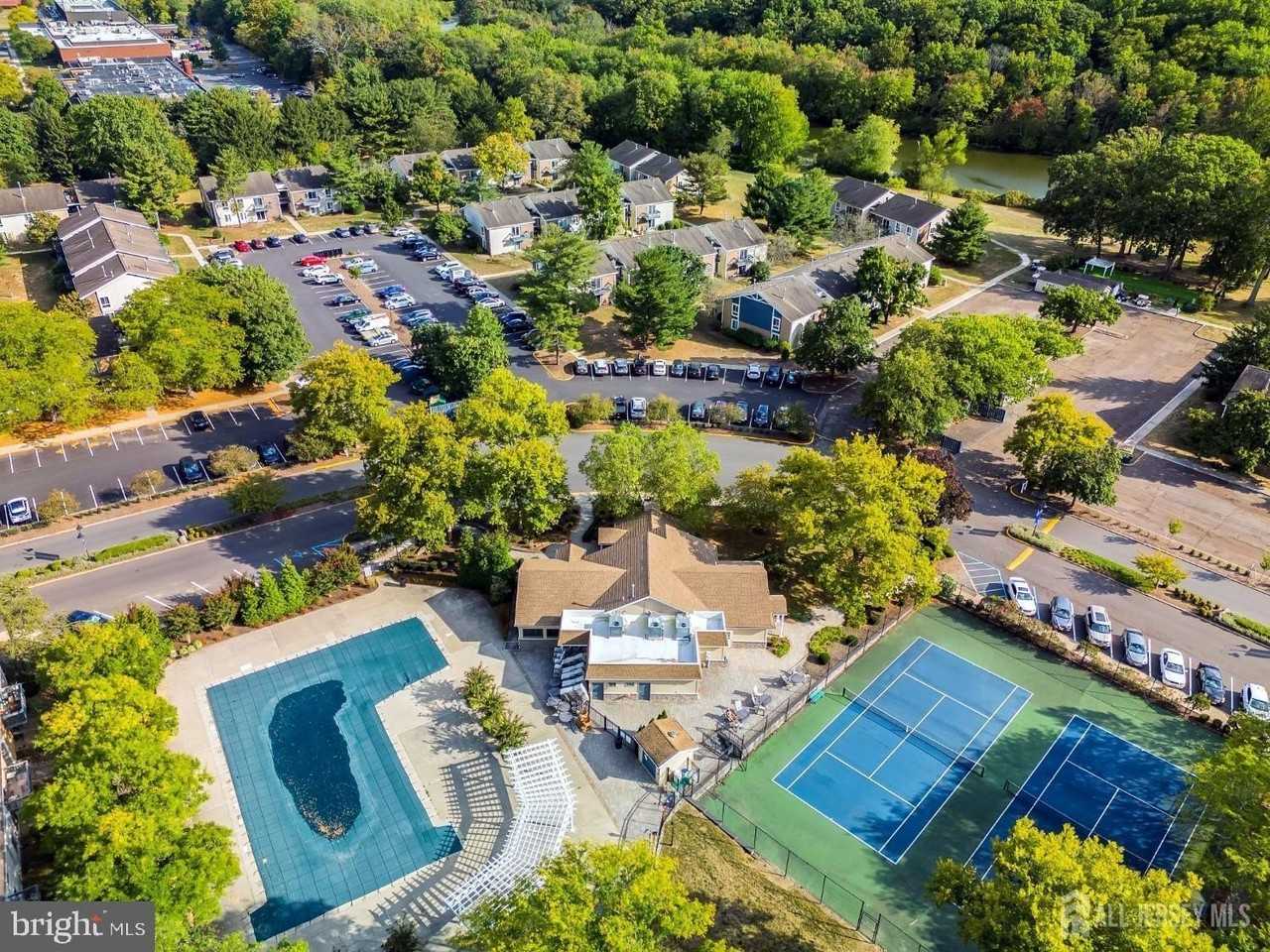 5 Pond View Dr - Photo 5 of 28