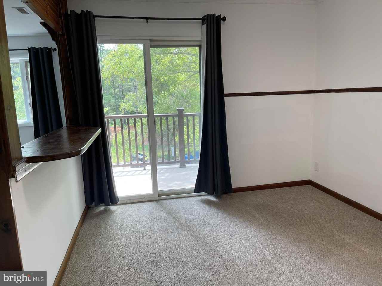 2309 Sayre Dr - Photo 4 of 11