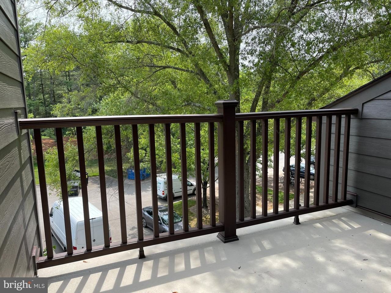 2309 Sayre Dr - Photo 5 of 11