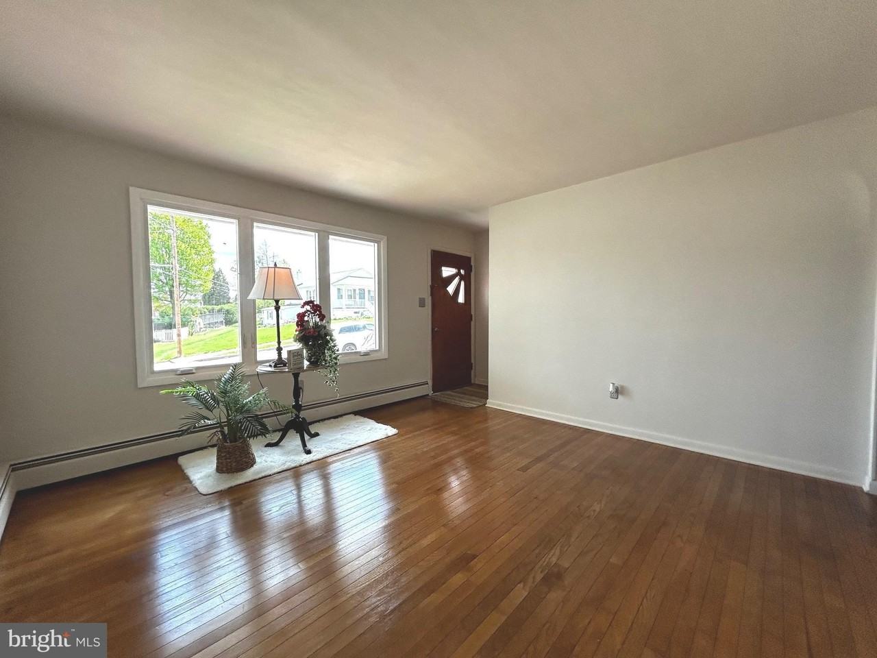 1709 Liberty Ave - Photo 2 of 13