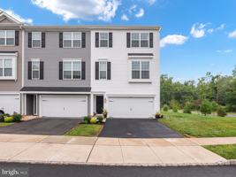 featured image of 131 Edgewater Ct