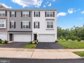 131 Edgewater Ct - Photo 1 of 1