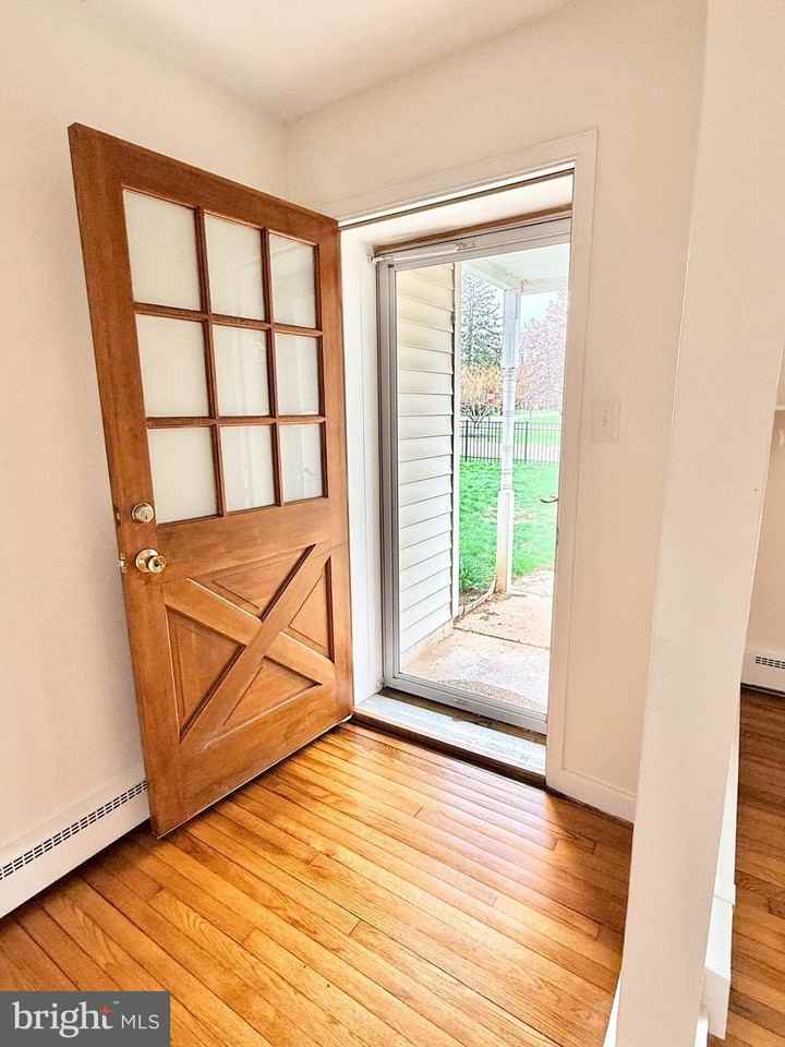 208 FERN Lane - Photo 2 of 20