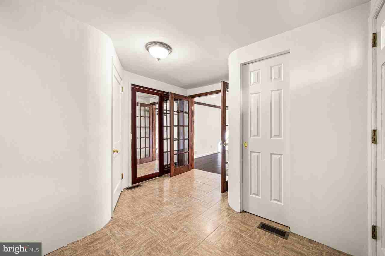 113 Sibley Ave - Photo 4 of 25