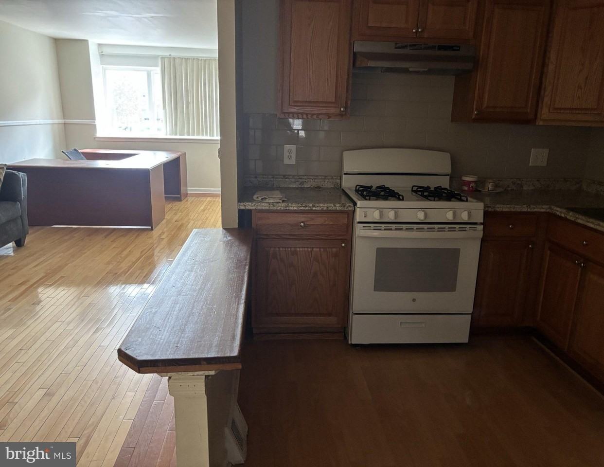 2419 Tremont St #1-1stFL - Photo 3 of 4