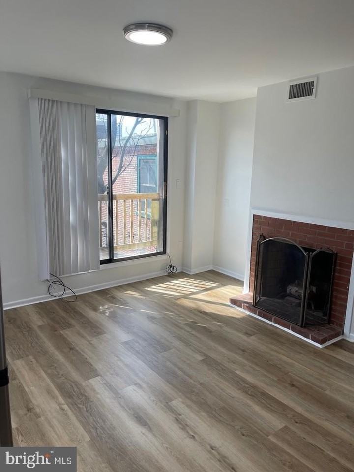 1904 Fairmount Ave #3 - Photo 4 of 15