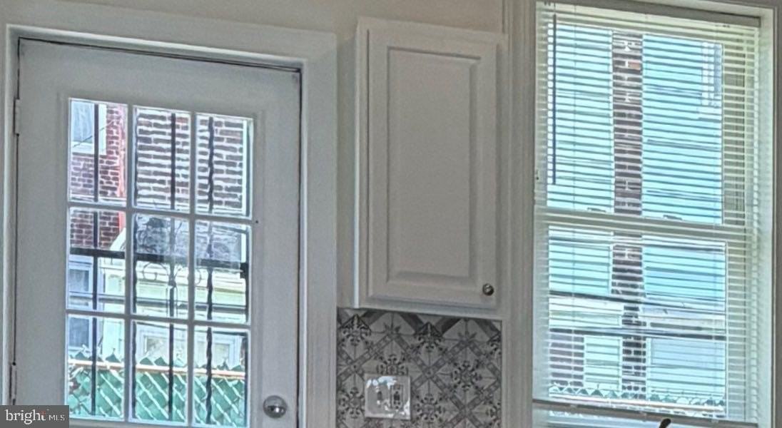 2667 N Napa St - Photo 6 of 38