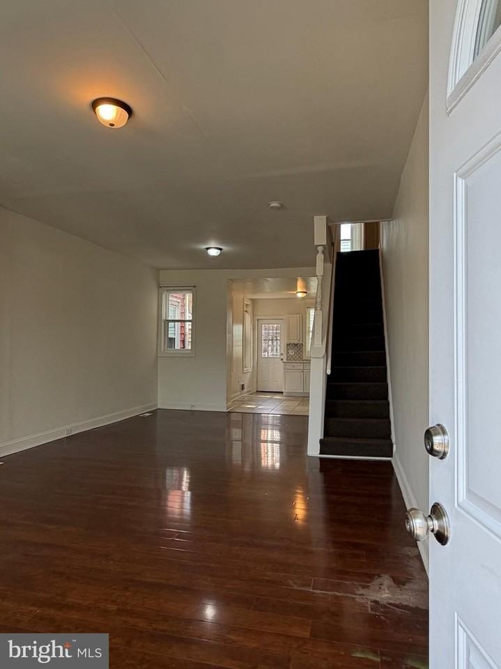 2667 N Napa St - Photo 7 of 38