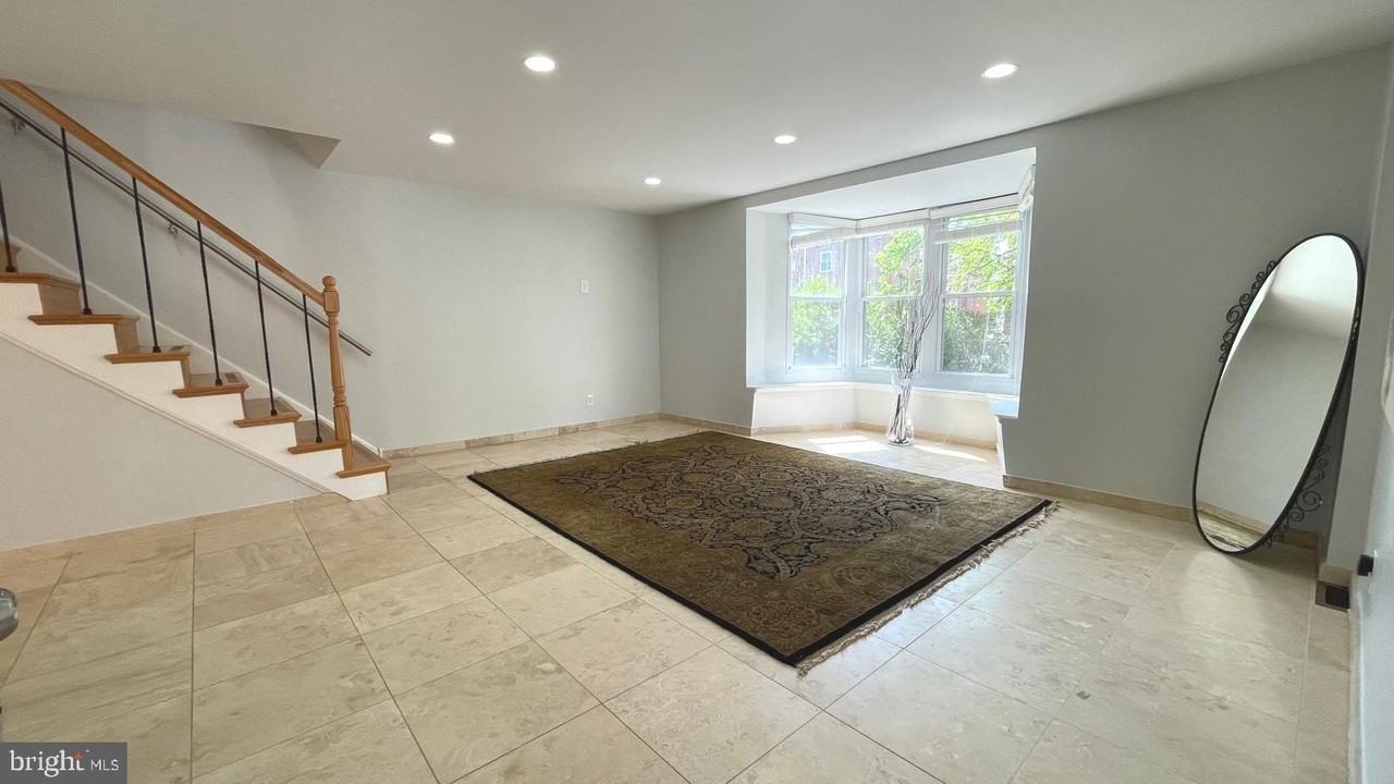 324 Avon St - Photo 3 of 37