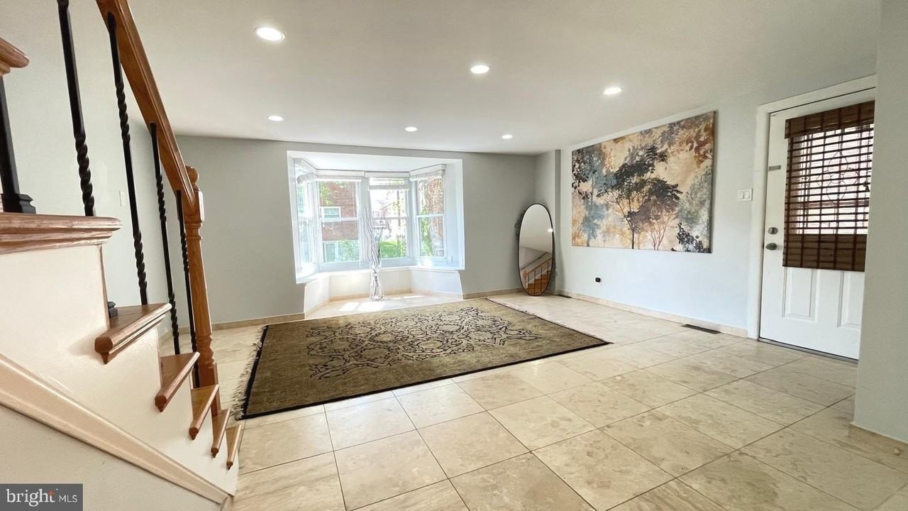 324 Avon St - Photo 5 of 37