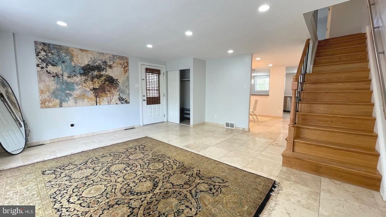 324 Avon St - Photo 7 of 37