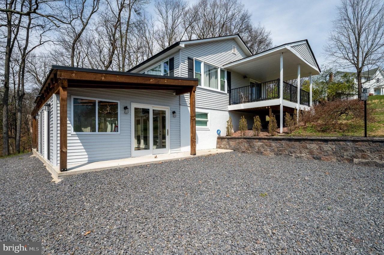 1342 Stag Dr - Photo 3 of 46