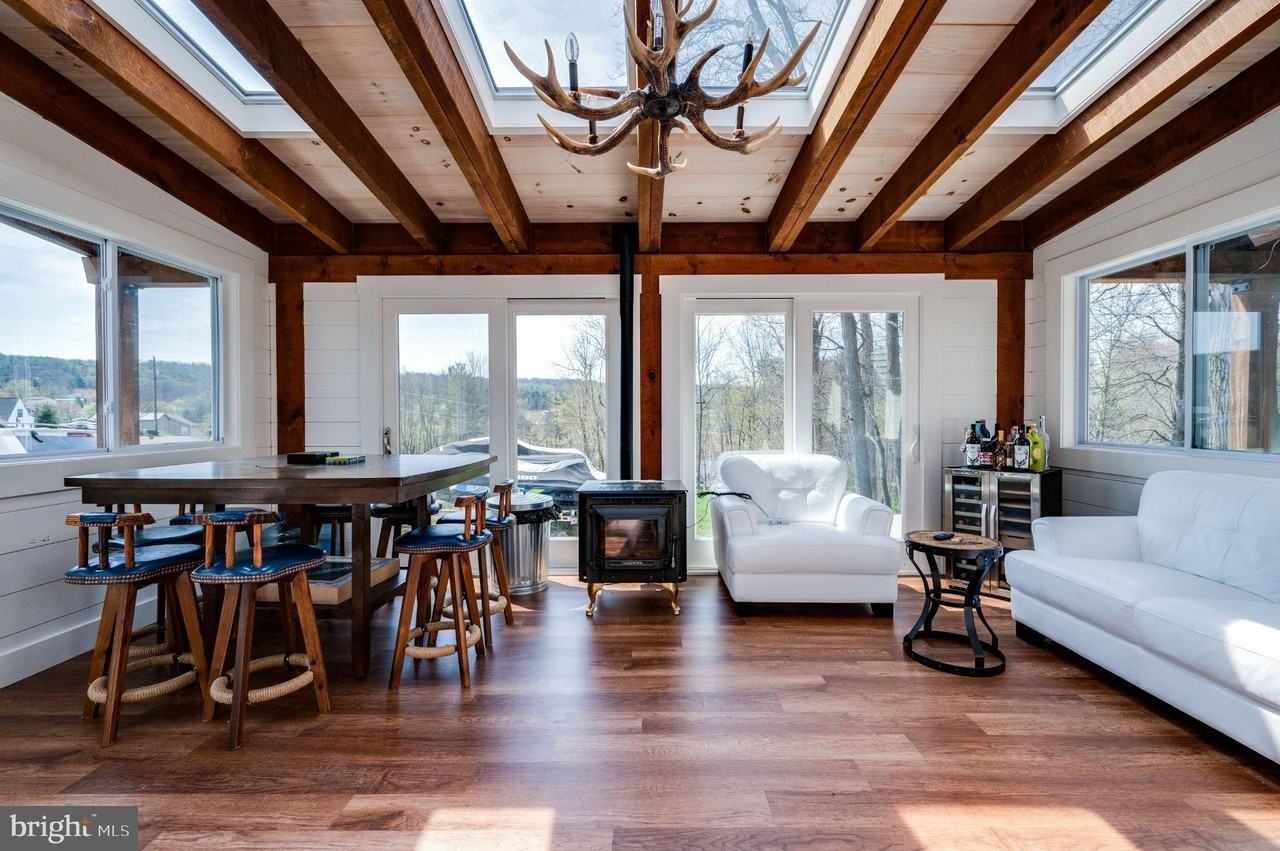 1342 Stag Dr - Photo 6 of 46