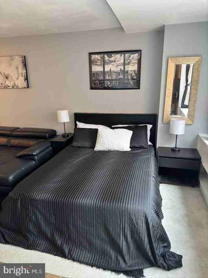 1021 Arlington Blvd #810 - Photo 4 of 8