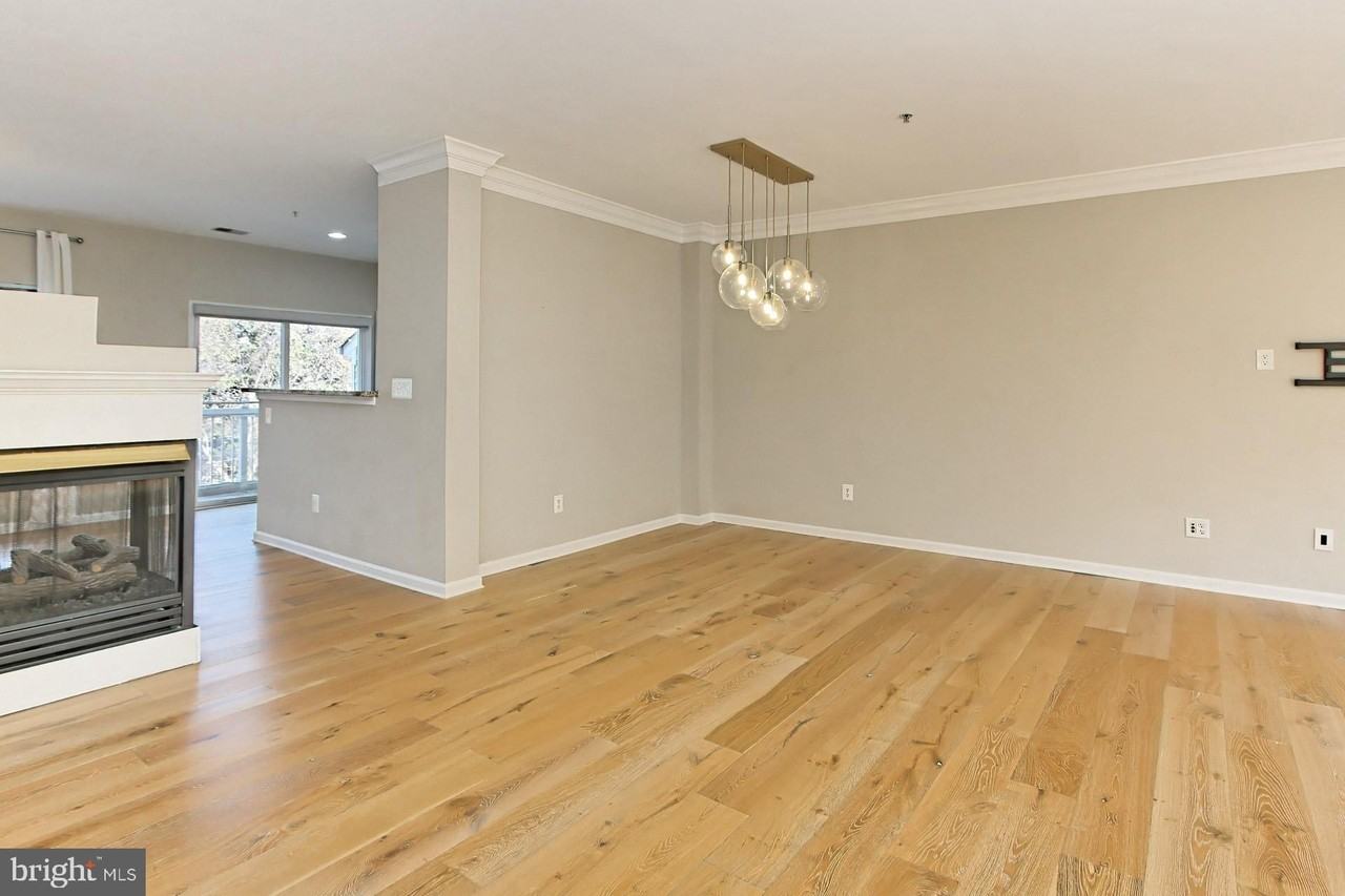 411 Cameron Station Blvd - Photo 2 of 33