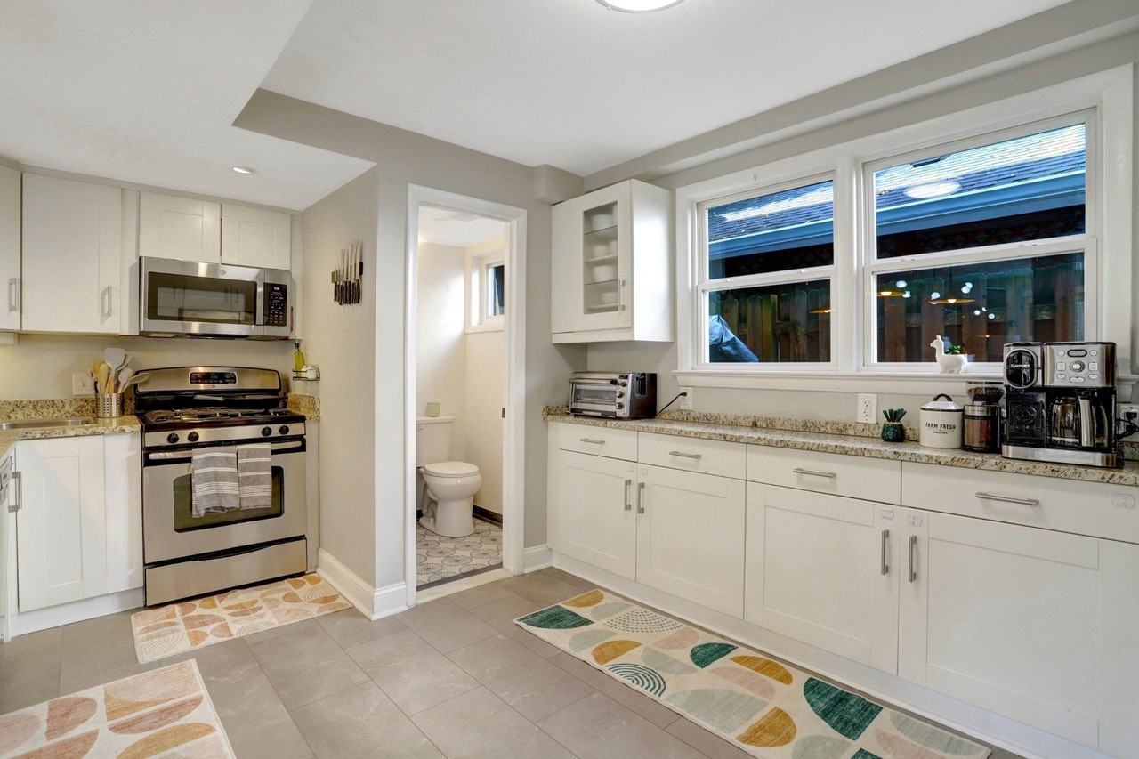 1316 Commonwealth Ave - Photo 6 of 27