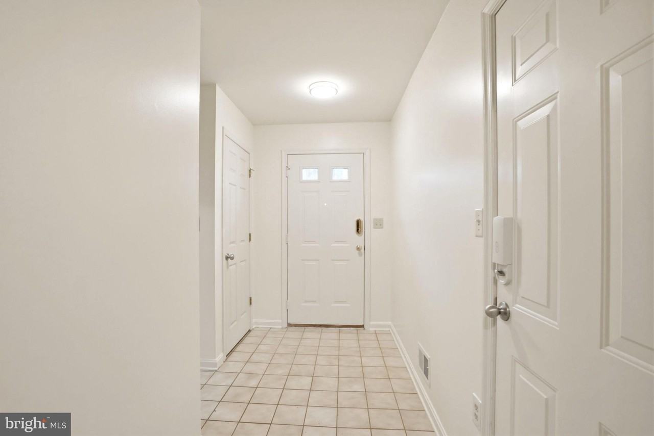 541 Highland Towne Ln - Photo 4 of 34