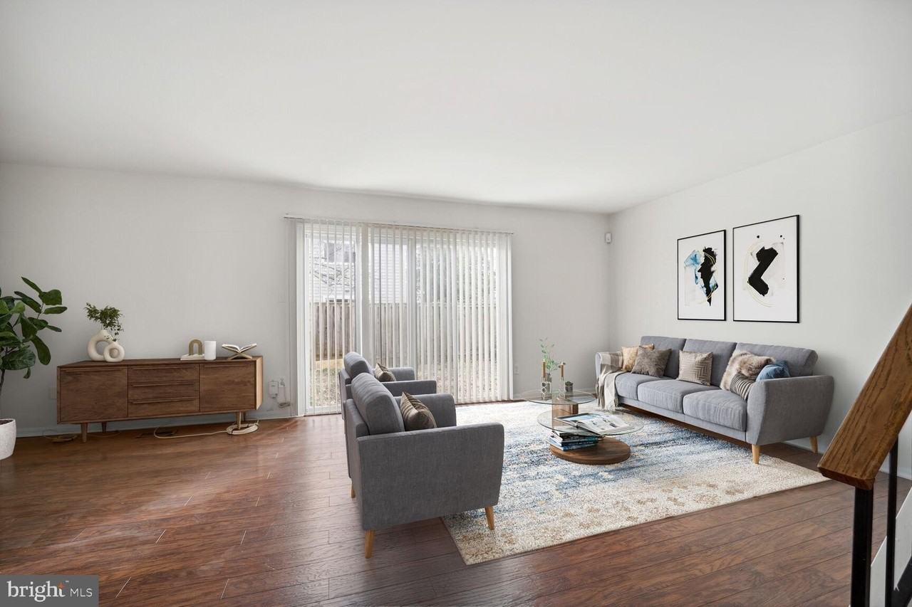 5490 Safe Harbor Ct - Photo 7 of 20