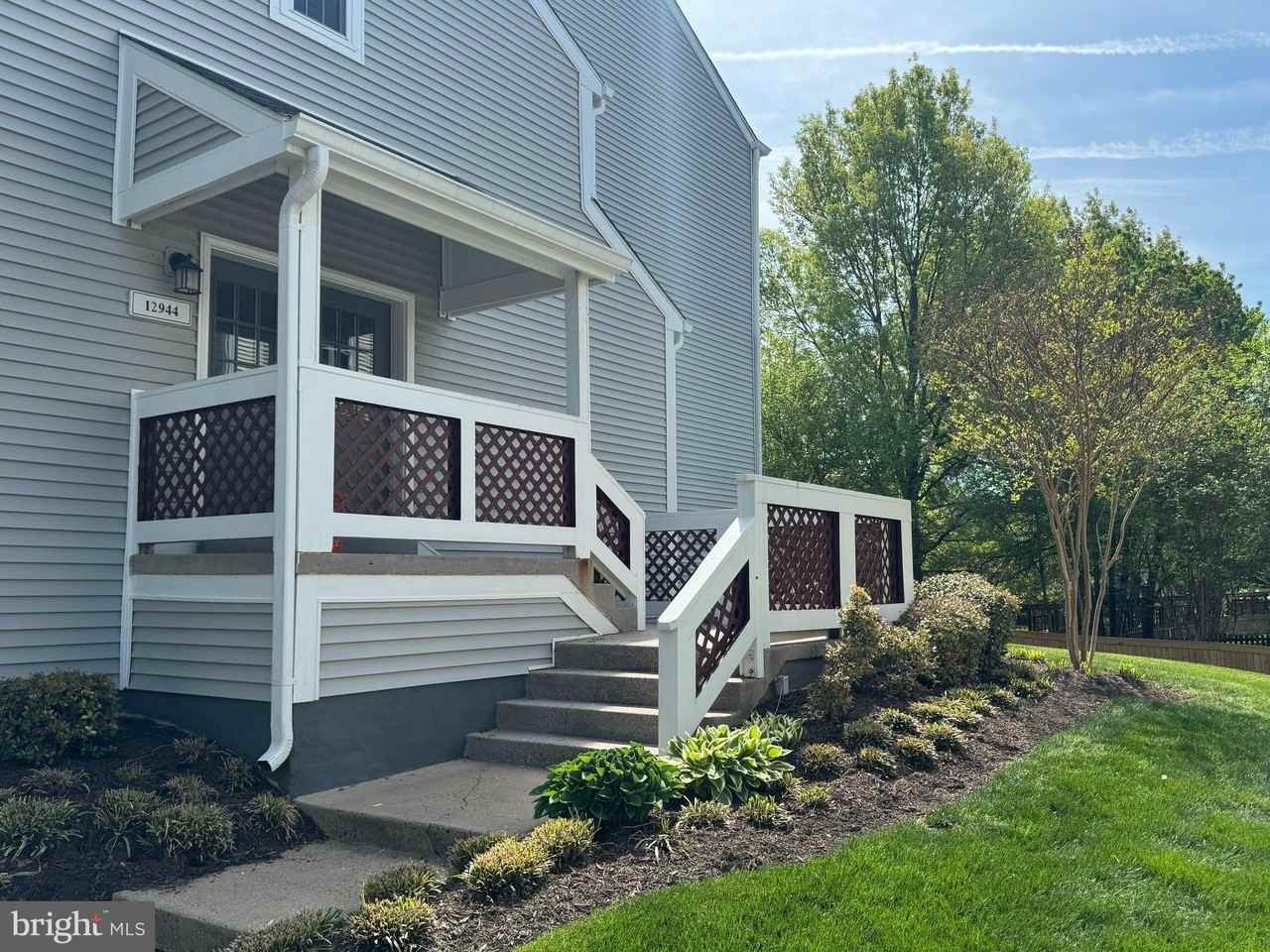 12944 Grays Pointe Rd #12944C - Photo 2 of 16