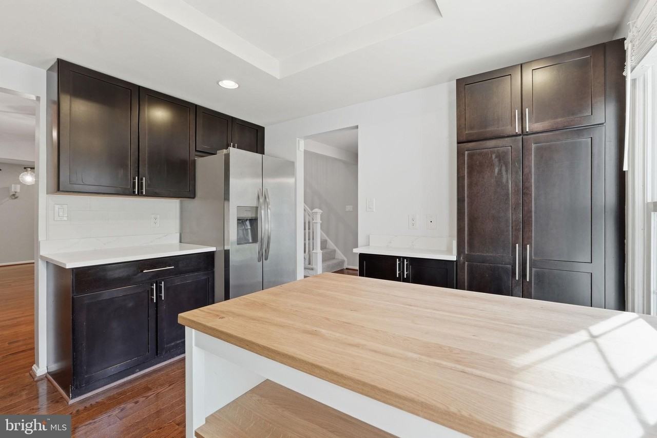 7381 Jiri Woods Ct - Photo 5 of 25