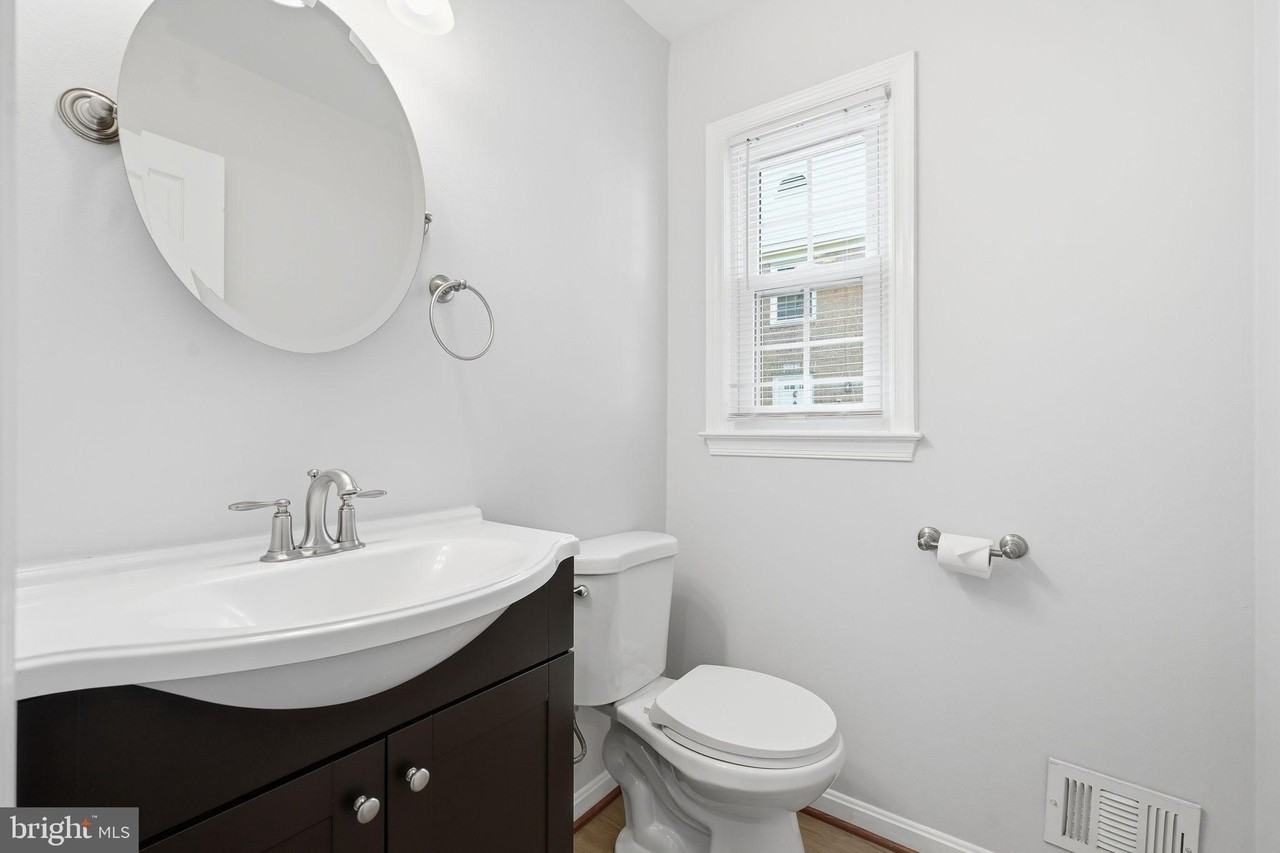 7381 Jiri Woods Ct - Photo 6 of 25